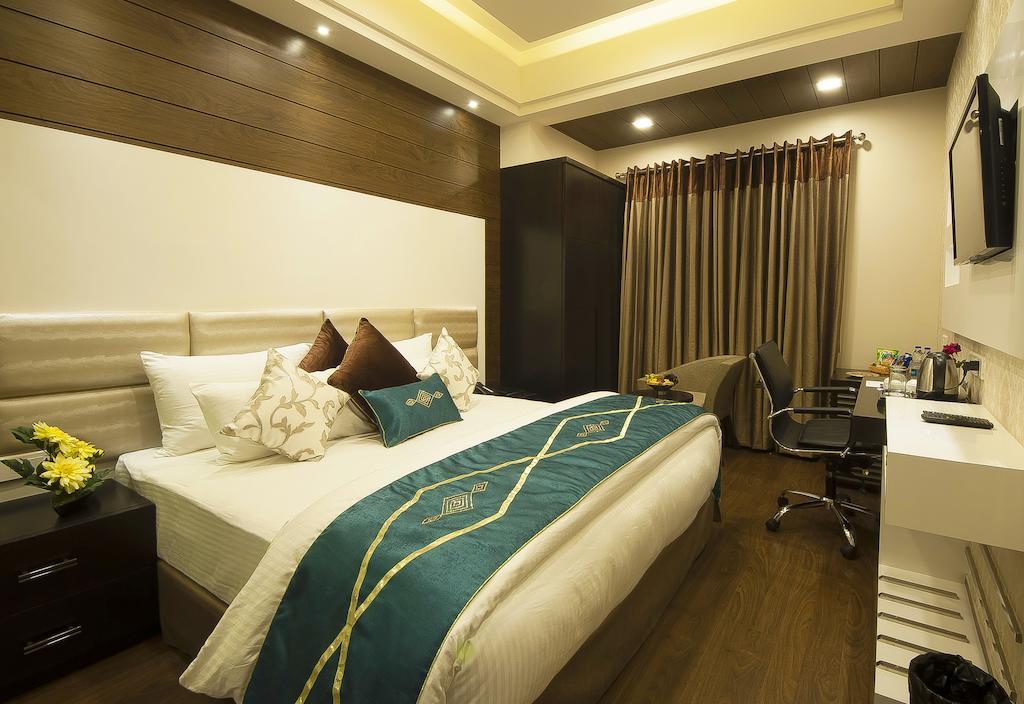 Hotel Taj Princess - Boutique Hotel Delhi  Bagian luar foto