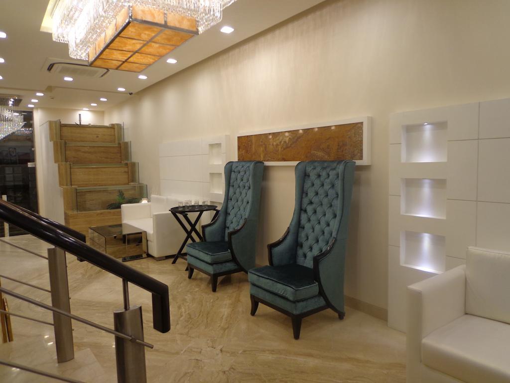 Hotel Taj Princess - Boutique Hotel Delhi  Bagian luar foto