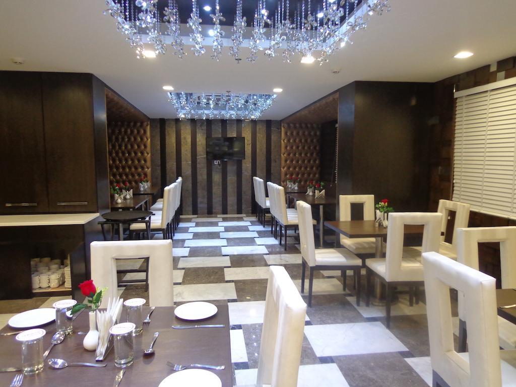 Hotel Taj Princess - Boutique Hotel Delhi  Bagian luar foto