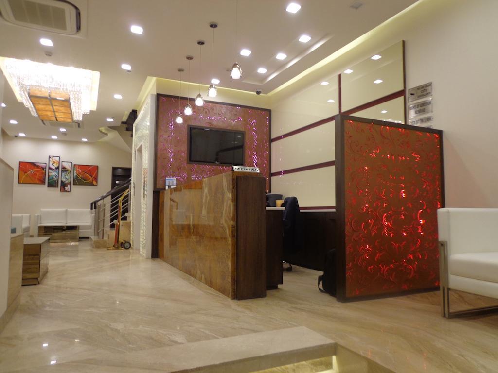 Hotel Taj Princess - Boutique Hotel Delhi  Bagian luar foto