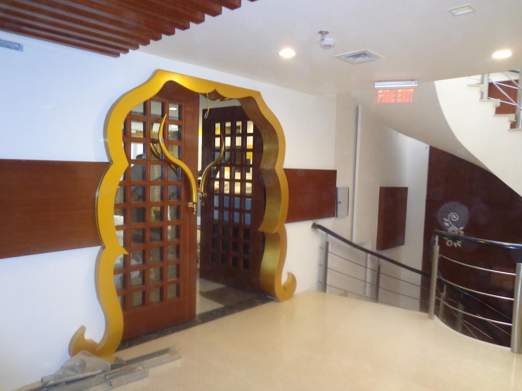 Hotel Taj Princess - Boutique Hotel Delhi  Bagian luar foto