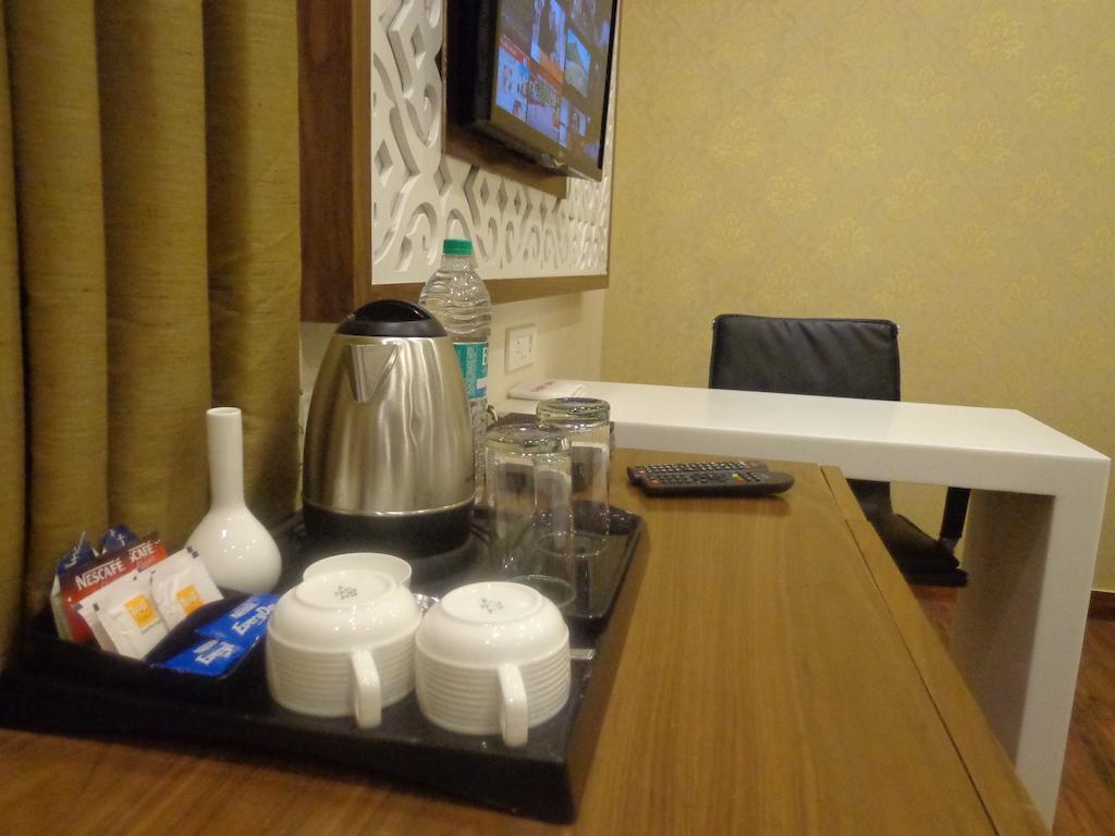 Hotel Taj Princess - Boutique Hotel Delhi  Bagian luar foto