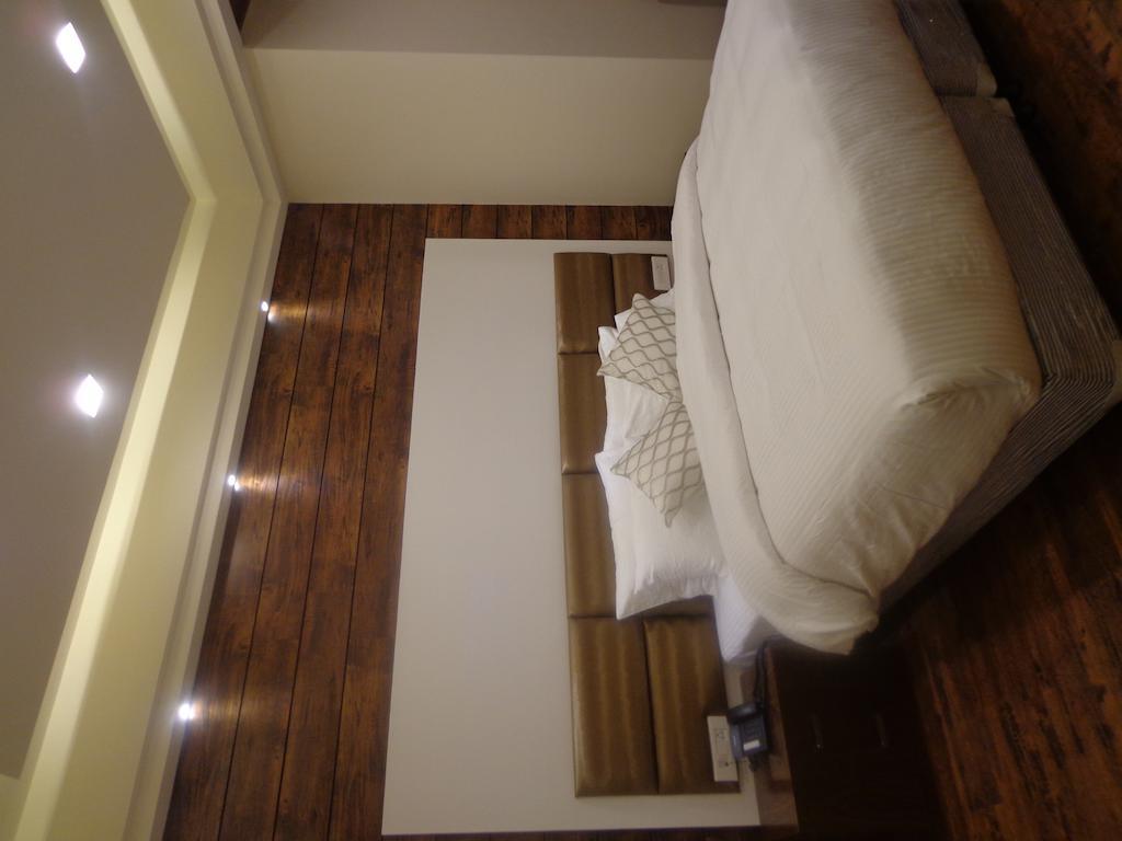 Hotel Taj Princess - Boutique Hotel Delhi  Bagian luar foto