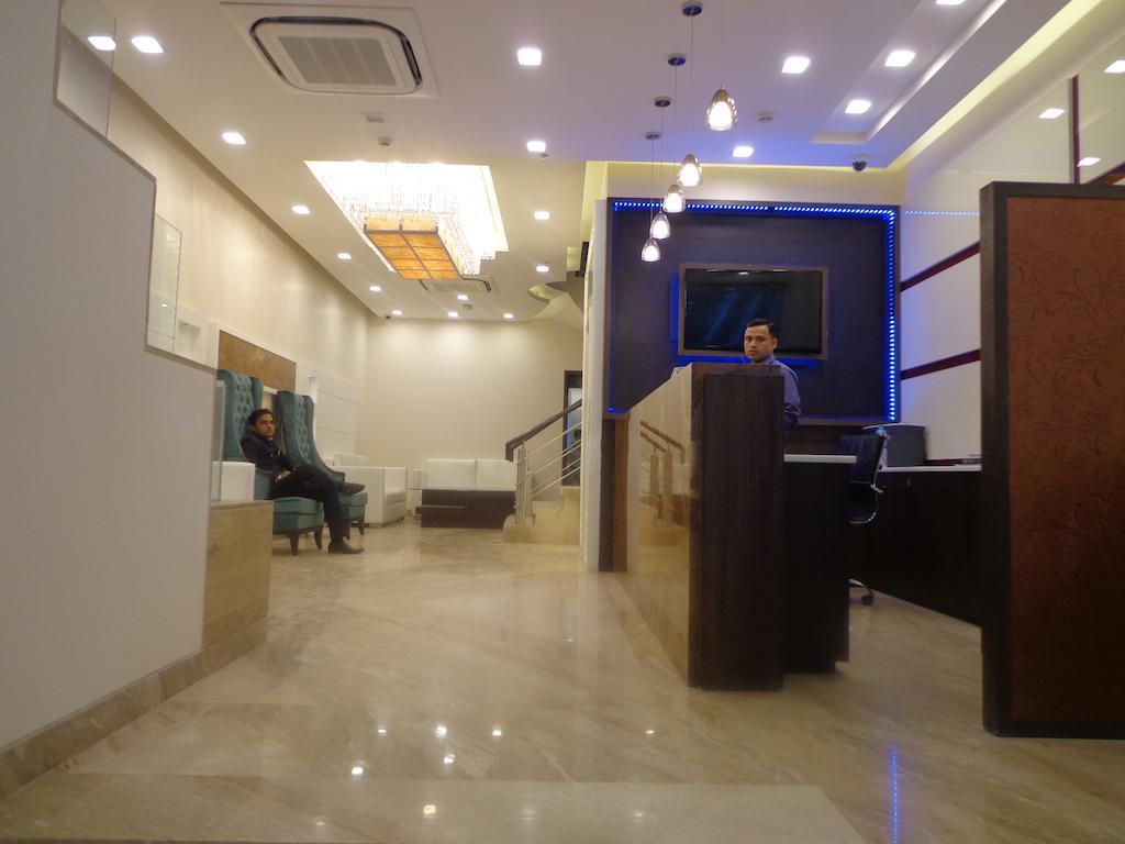 Hotel Taj Princess - Boutique Hotel Delhi  Bagian luar foto