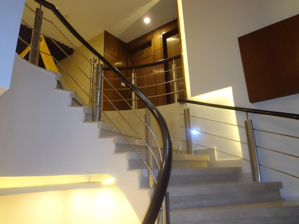 Hotel Taj Princess - Boutique Hotel Delhi  Bagian luar foto