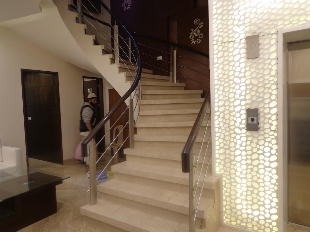 Hotel Taj Princess - Boutique Hotel Delhi  Bagian luar foto