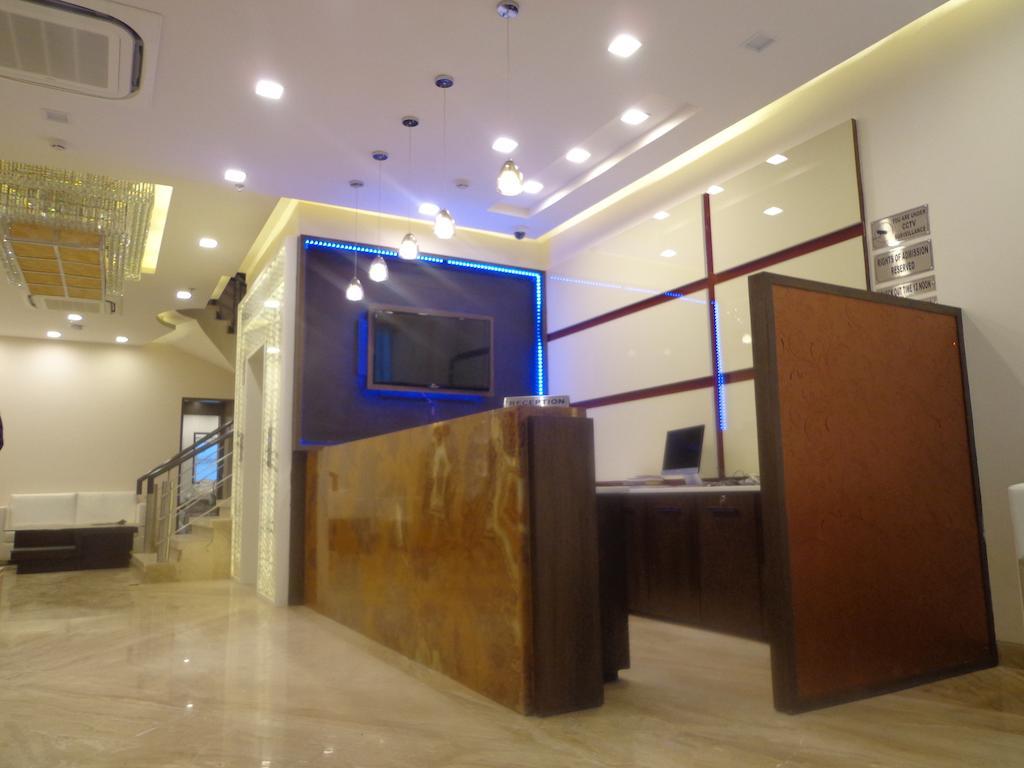 Hotel Taj Princess - Boutique Hotel Delhi  Bagian luar foto