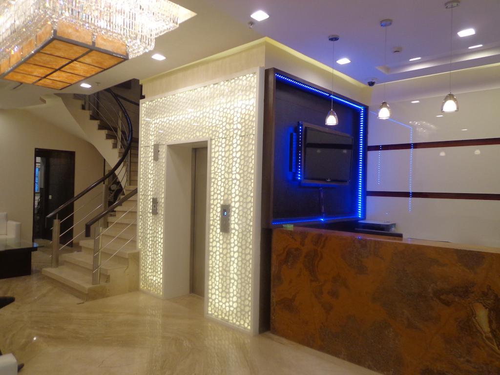 Hotel Taj Princess - Boutique Hotel Delhi  Bagian luar foto