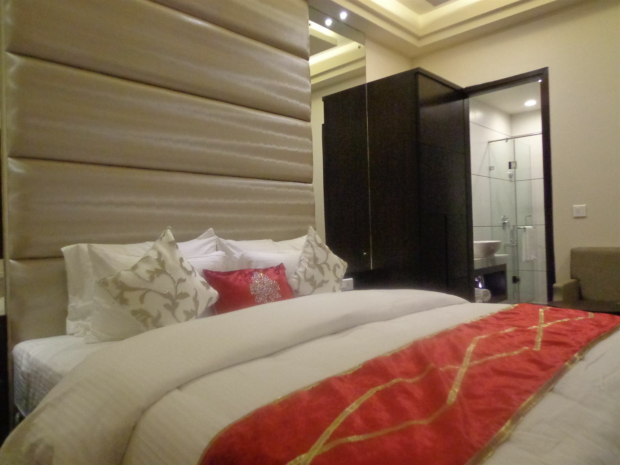 Hotel Taj Princess - Boutique Hotel Delhi  Bagian luar foto