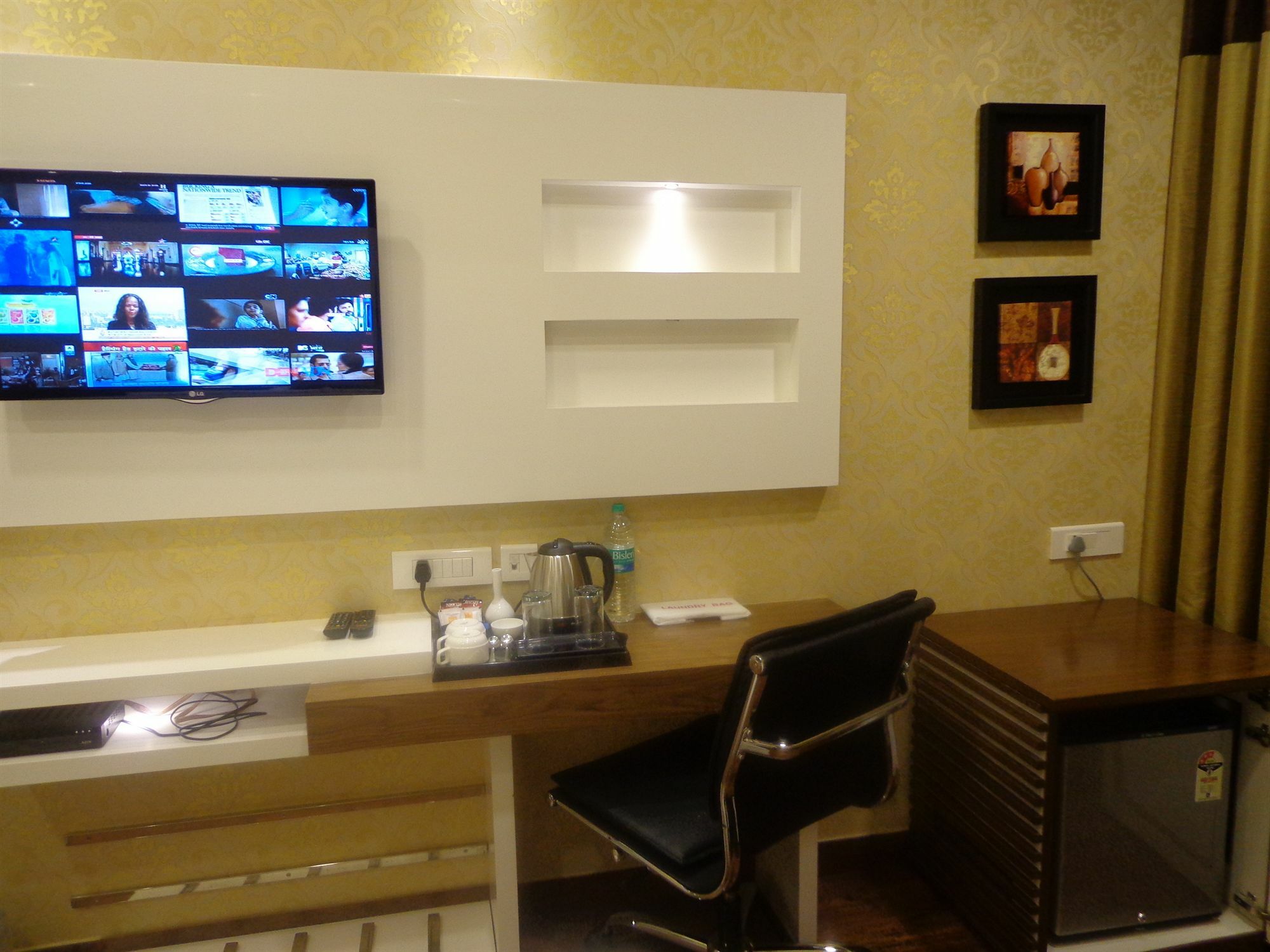 Hotel Taj Princess - Boutique Hotel Delhi  Bagian luar foto